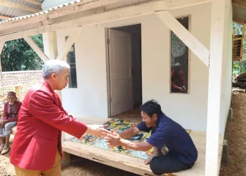 UPI renovasi rumah tak layak huni selama 20 tahun di Bandung Barat