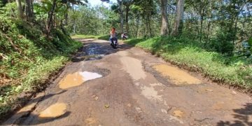 Fokus Pembangunan Jabar Beralih ke Desa Mulai Juli 2026, Dedi Mulyadi Sentil Anggota DPR RI Soal Jalan Rusak di Garut