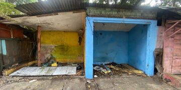 Hindari Penyitaan Aset, Pedagang di Jalan Singaperbangsa Bandung Pilih Bongkar Kios Mandiri