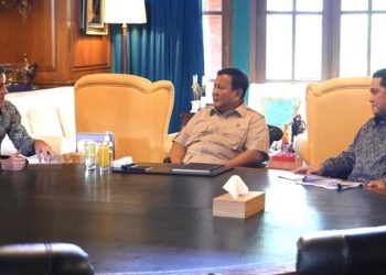 Presiden Prabowo Bertemu Menpora dan John Herdman Bahas Ambisi Indonesia ke Piala Dunia 2030