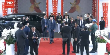 Jokowi Hadiri Sidang Tahunan MPR, Kenakan Jas Biru Tua di Kompleks Parlemen
