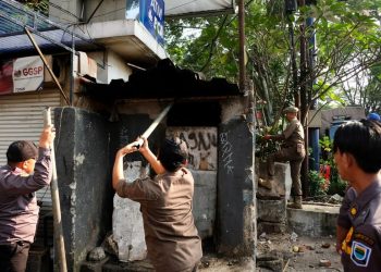 Satpol PP KBB Mulai Bongkar Bangli, 16 Bangunan di Padalarang Sudah Ditegur