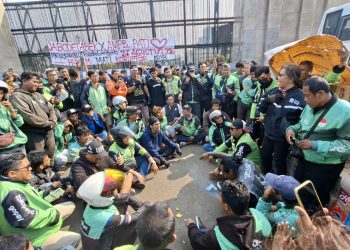 Ojol Siap Bermalam di Depan DPR, Kawal Massa Pati Jelang Demo Besok