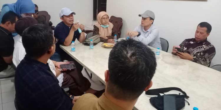 DPRD KBB Nilai Penutupan Pabrik Batu Kapur Bukan Jalan Keluar