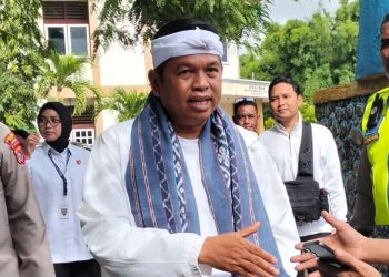 KDM ke NTT Bawa Bantuan atau Cari Panggung? Safari Bencana Jadi Sorotan