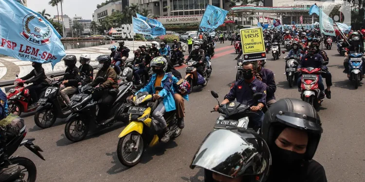 Hari Ini Buruh Jabar Bergerak ke Jakarta, Puluhan Ribu Motor Siap Penuhi Bundaran HI