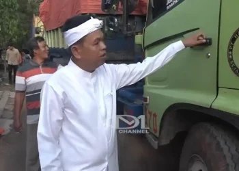 Dedi Mulyadi Tegaskan Truk Semen Tak Boleh Bebani Jalan Provinsi Jabar