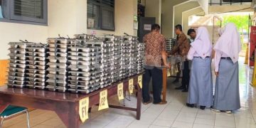 Imbas Erupsi Anak Krakatau, BGN Setop Sementara MBG untuk Siswa yang PJJ