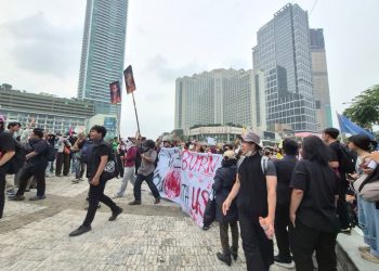 Massa Aksi Padati Bundaran HI, Isu Karhutla Disuarakan hingga Lalu Lintas Ditutup