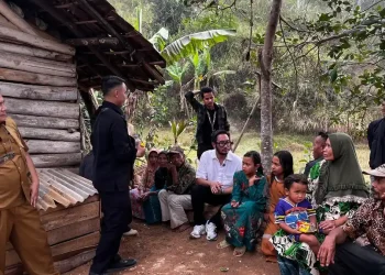 3 Keluarga Tinggal di Atas Gunung, Bupati Bandung Barat Turun Tangan